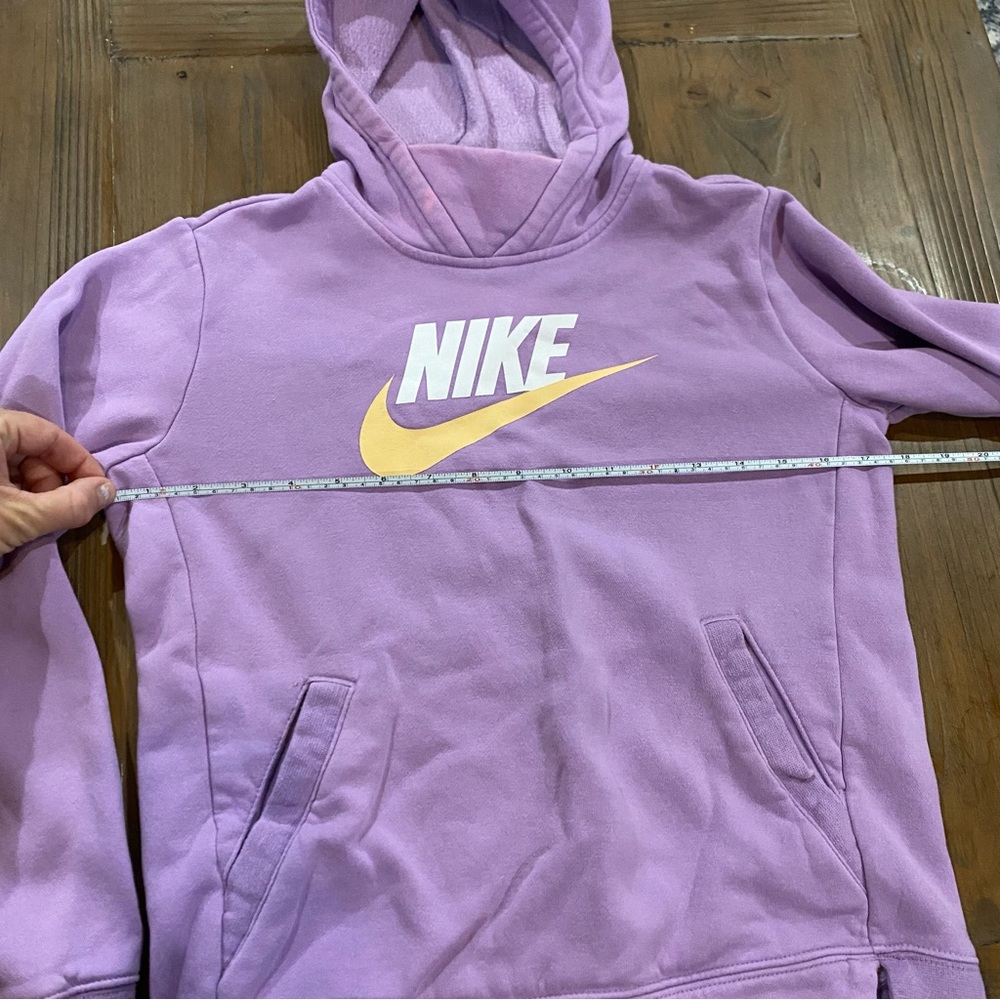 Girls lilac Nike hoodie - Picture 7 of 9